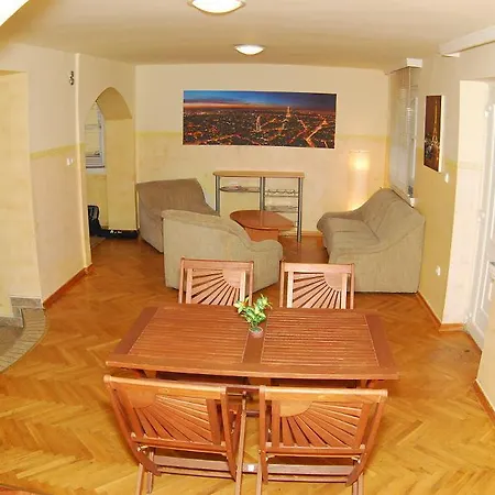 Autumn Panzio Bed and breakfast *